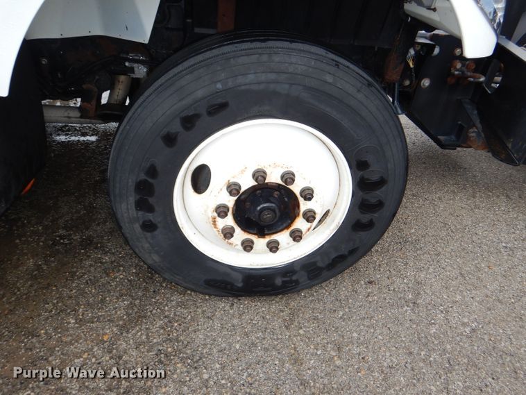 image for item DG4973 2007 International 7400 dump truck