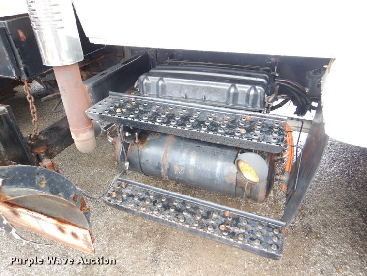 image for item DG4973 2007 International 7400 dump truck