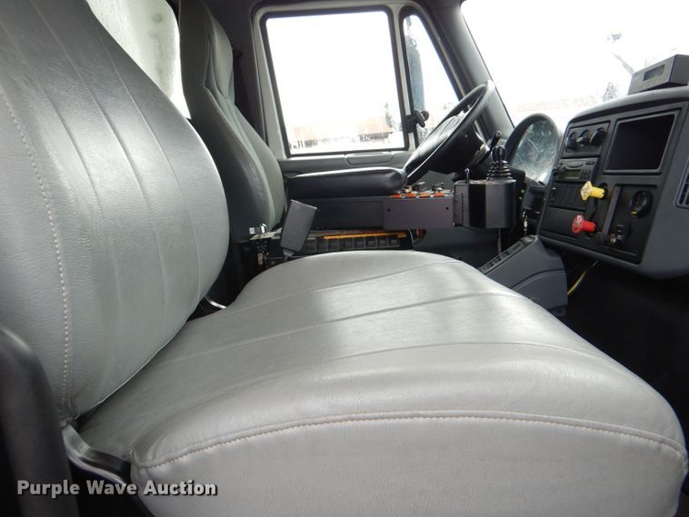 image for item DG4973 2007 International 7400 dump truck