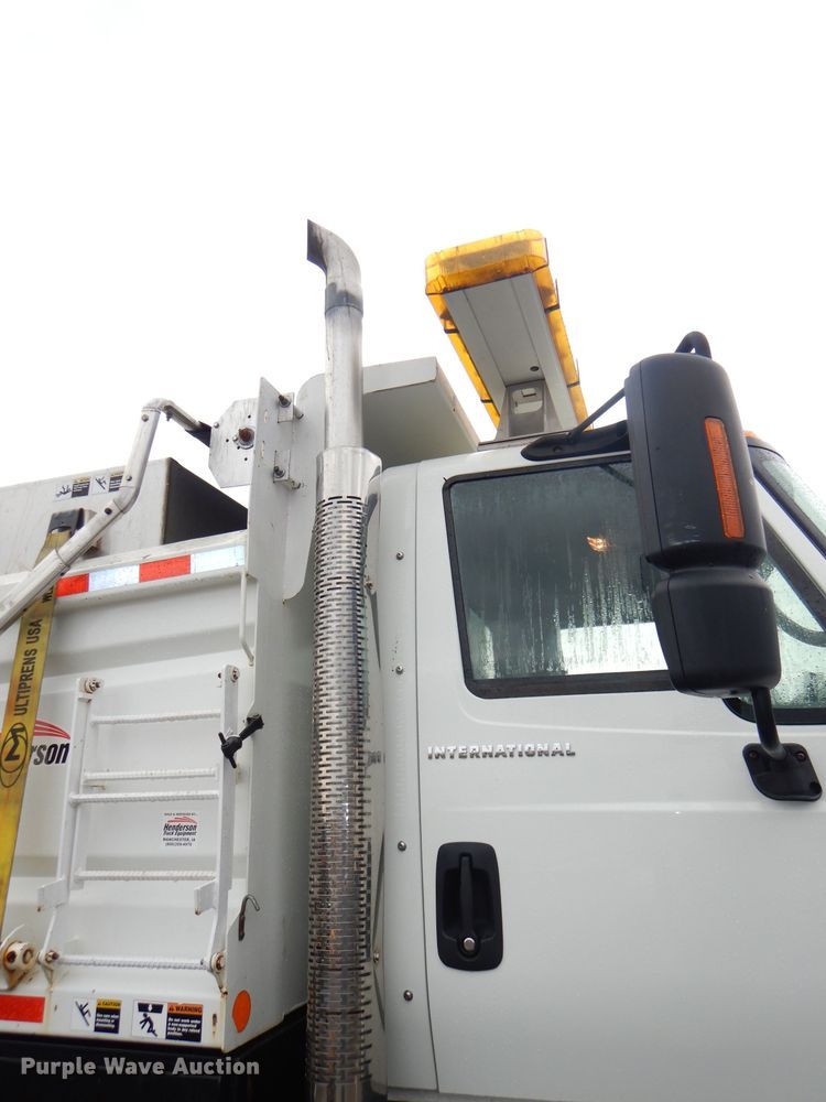 image for item DG4973 2007 International 7400 dump truck