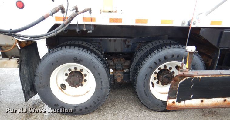 image for item DG4973 2007 International 7400 dump truck