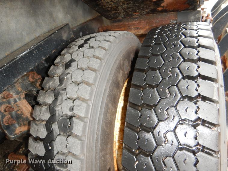 image for item DG4973 2007 International 7400 dump truck