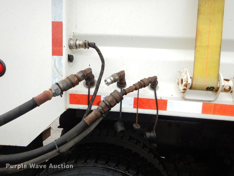 image for item DG4973 2007 International 7400 dump truck