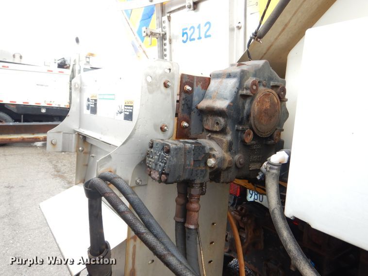 image for item DG4973 2007 International 7400 dump truck