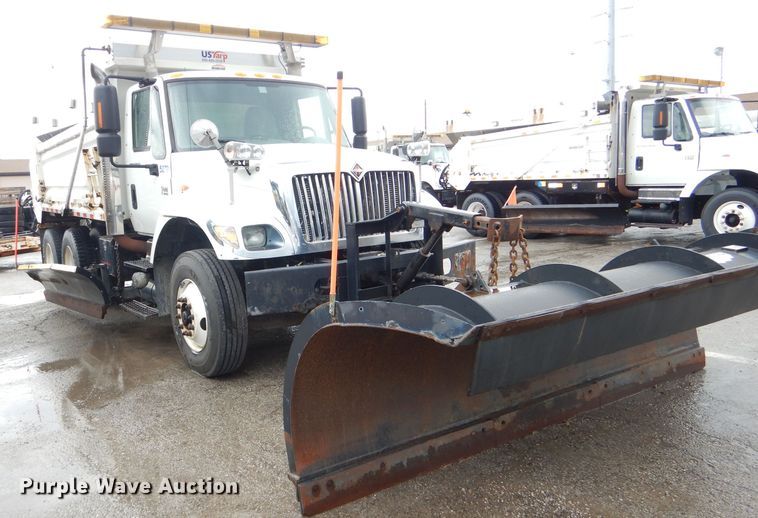 image for item DG4974 2007 International 7400 dump truck