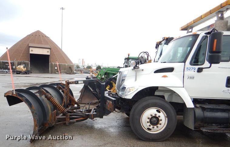 image for item DG4974 2007 International 7400 dump truck