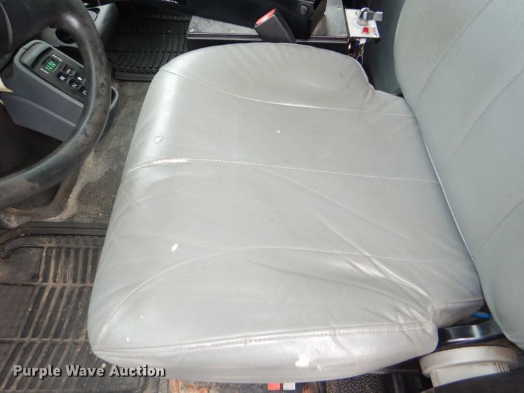 image for item DG4974 2007 International 7400 dump truck