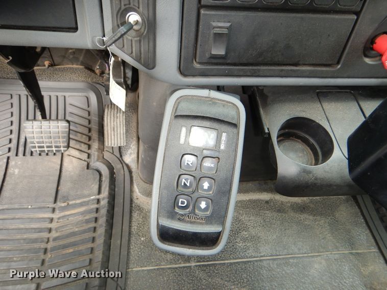 image for item DG4974 2007 International 7400 dump truck