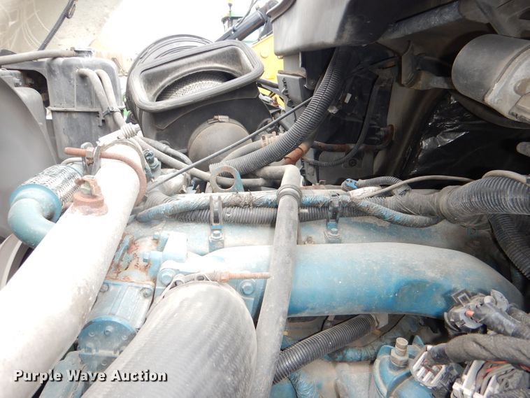 image for item DG4974 2007 International 7400 dump truck