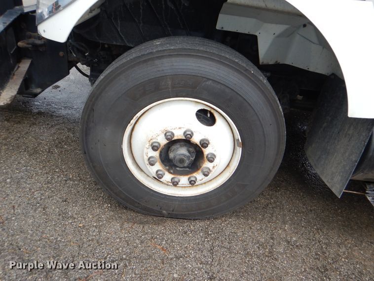 image for item DG4974 2007 International 7400 dump truck