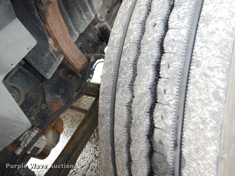 image for item DG4974 2007 International 7400 dump truck