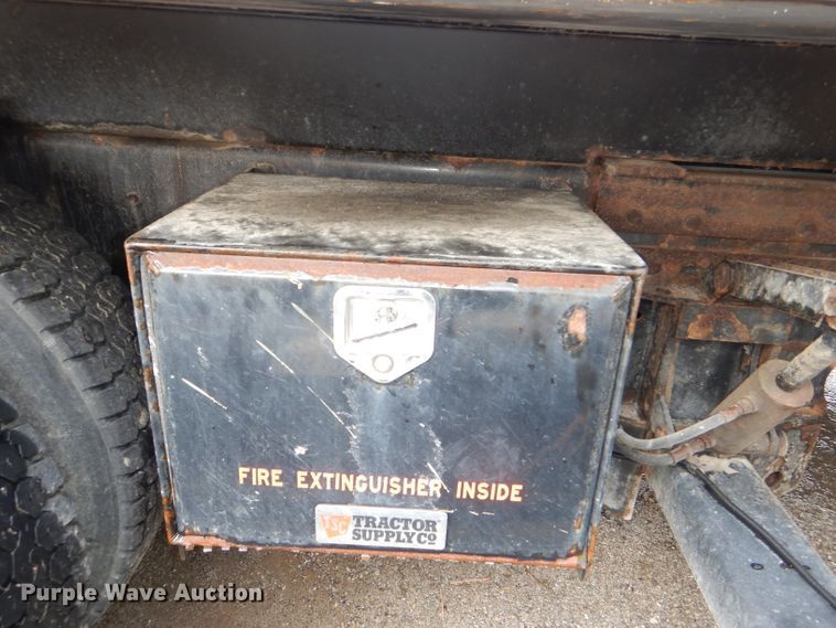 image for item DG4974 2007 International 7400 dump truck