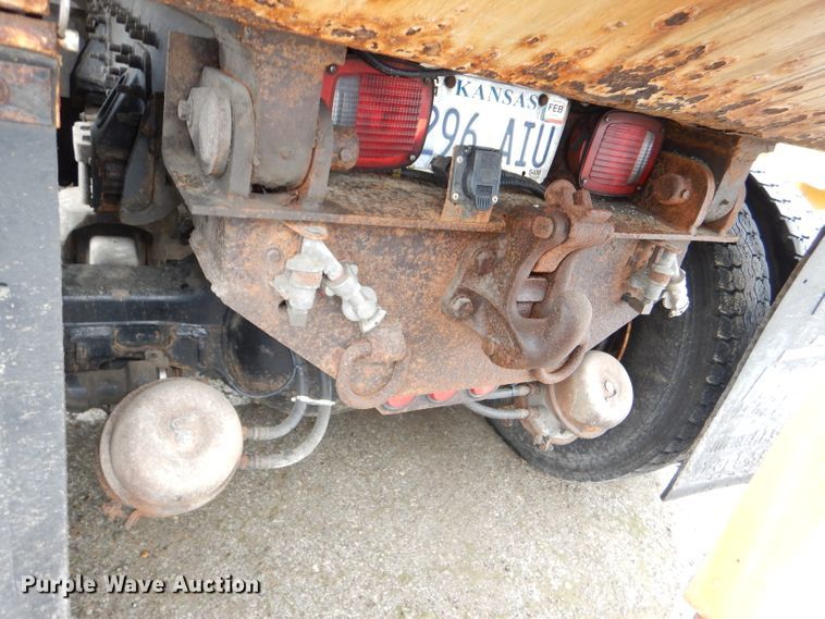 image for item DG4974 2007 International 7400 dump truck