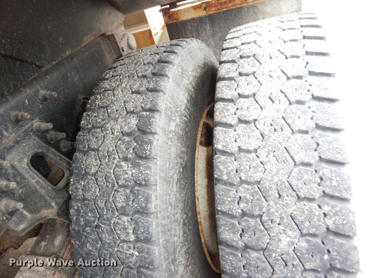 image for item DG4974 2007 International 7400 dump truck