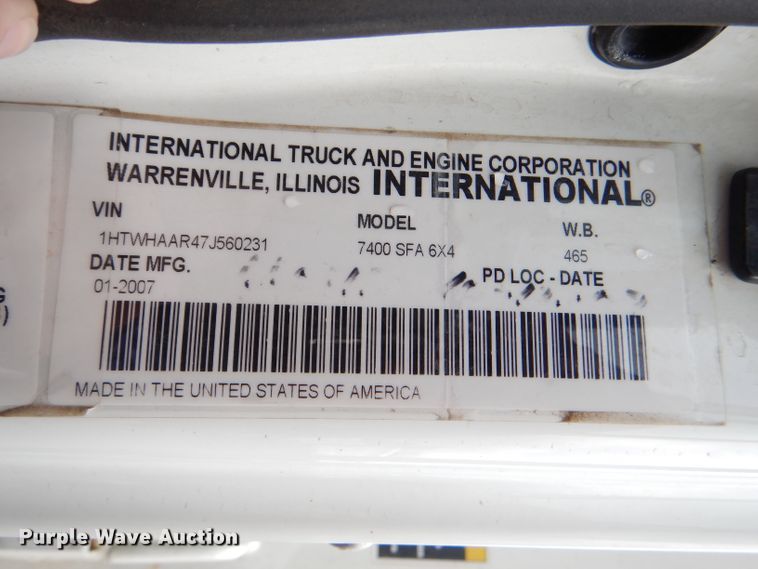 image for item DG4974 2007 International 7400 dump truck