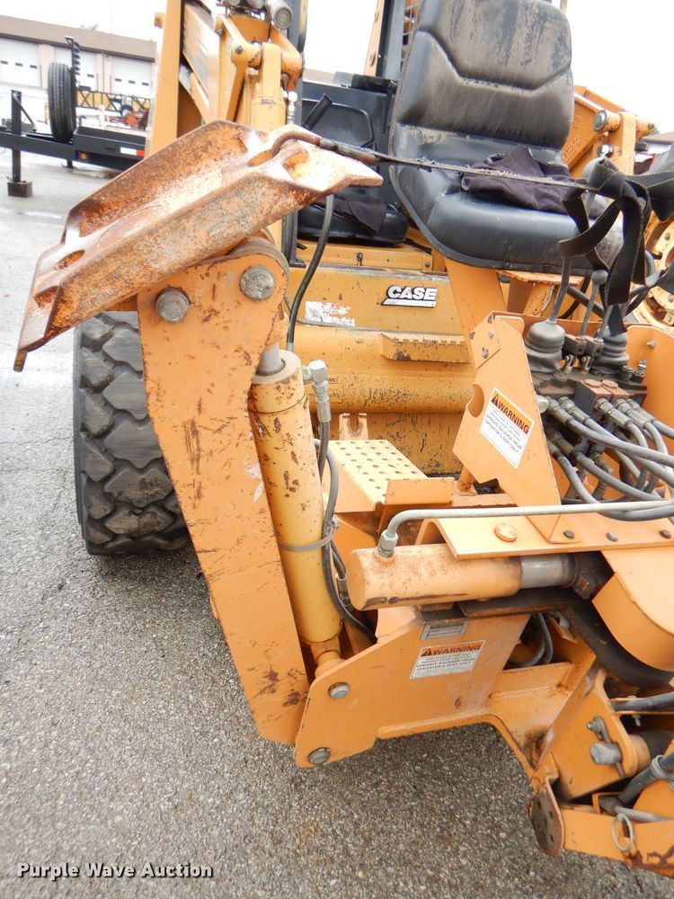 Case D100XR backhoe attachment in Topeka, KS Item DG4976 sold