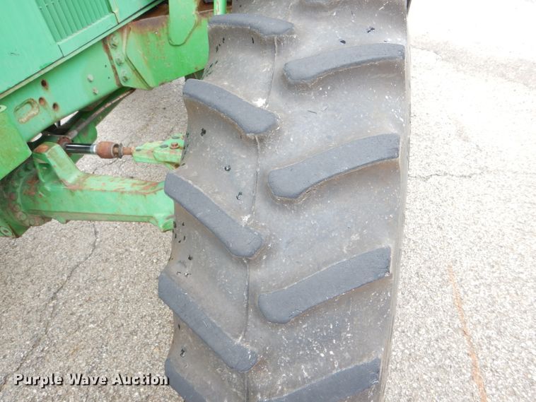 image for item DG4985 1999 John Deere 6310 MFWD tractor