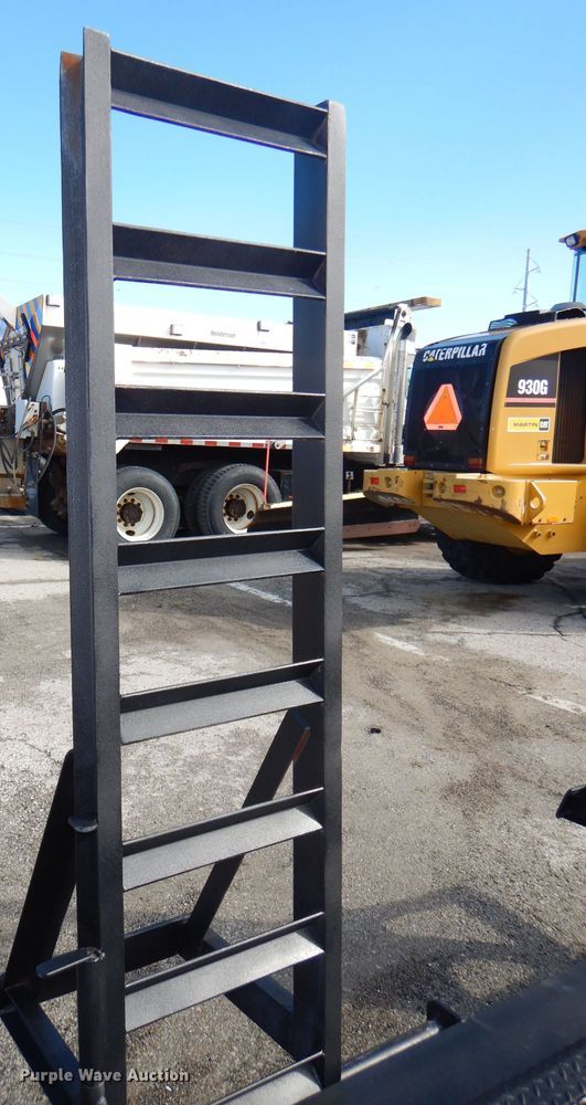 image for item DG4989 2005 Road Hog equipment trailer