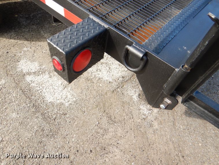 image for item DG4989 2005 Road Hog equipment trailer