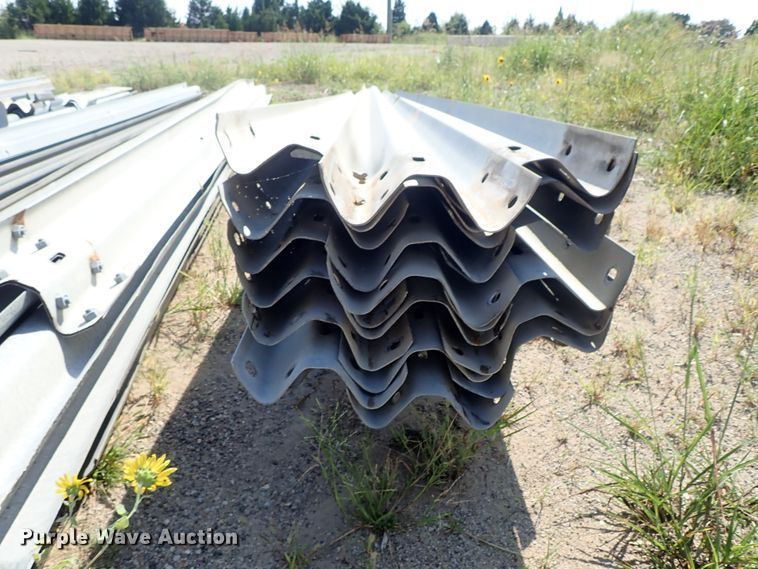 image for item FR9376 Approximately 55 guard rail sections