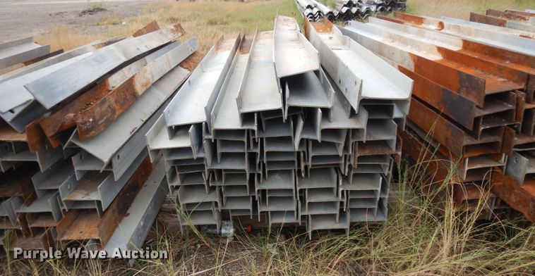 image for item GI9307 Approximately 150 guard rail posts