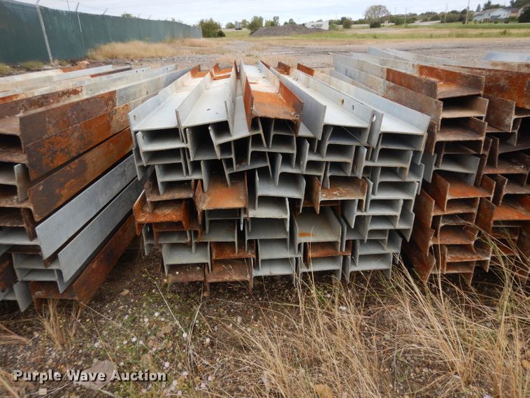 image for item GI9307 Approximately 150 guard rail posts