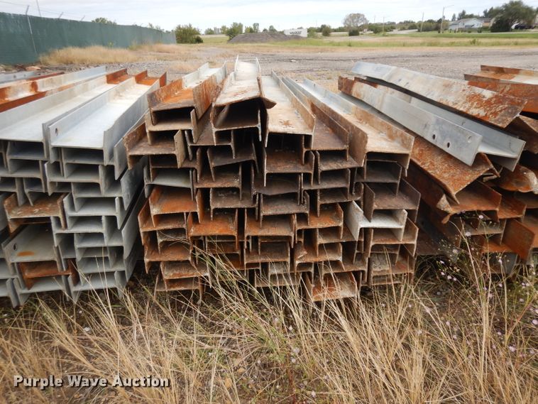 image for item GI9307 Approximately 150 guard rail posts