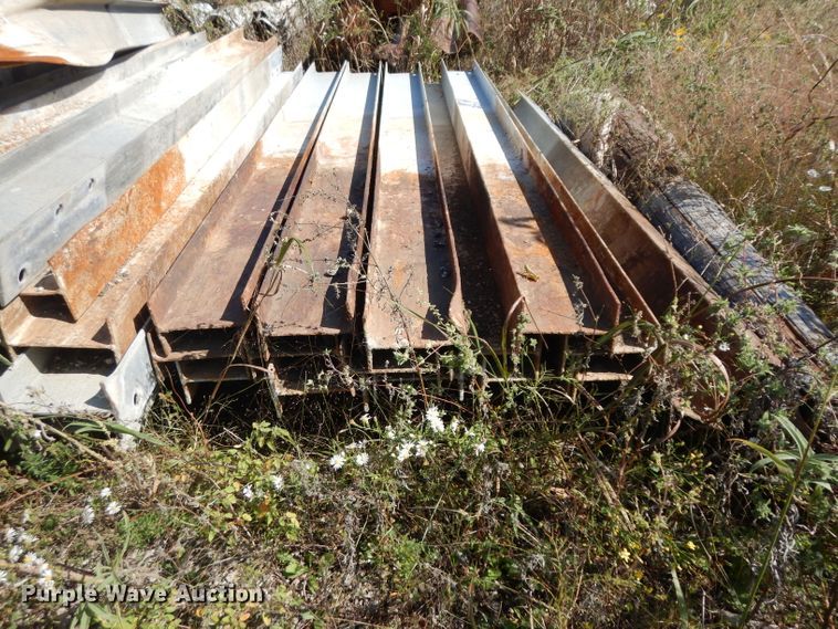 image for item GI9309 Approximately 150 guard rail posts