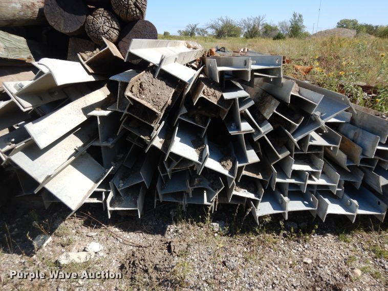 image for item GI9311 Approximately 50 guard rail posts