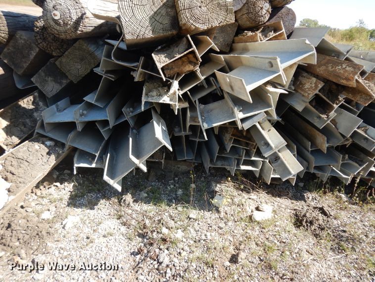 image for item GI9311 Approximately 50 guard rail posts