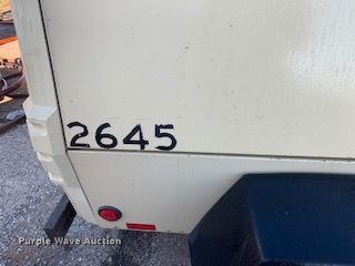 image for item H1007 2009 Ingersoll Rand NP158 air compressor