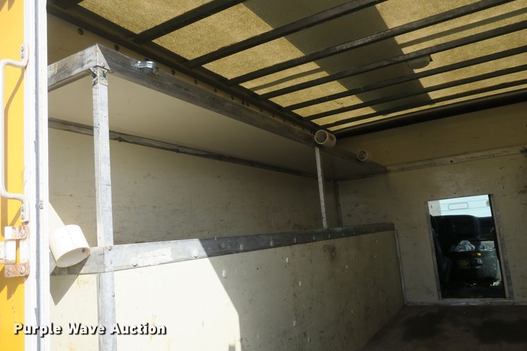 image for item DB10186 2002 Chevrolet Express G3500 box truck