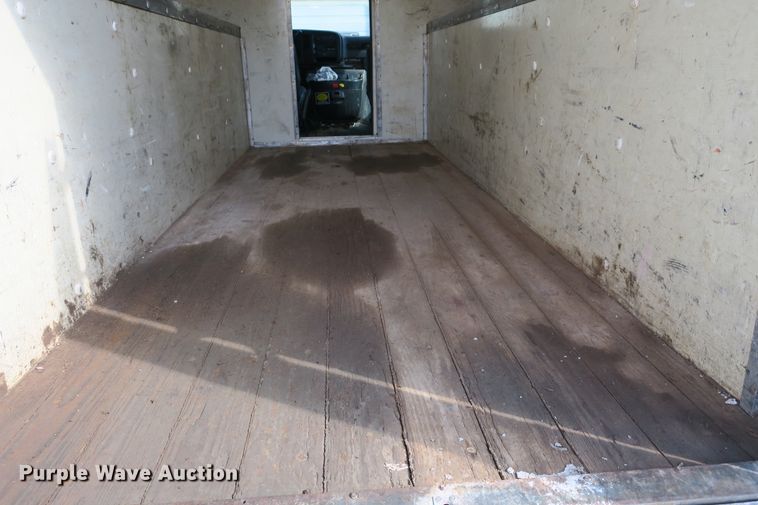 image for item DB10186 2002 Chevrolet Express G3500 box truck