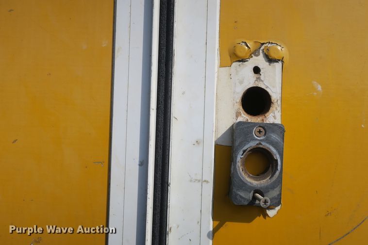 image for item DB10186 2002 Chevrolet Express G3500 box truck