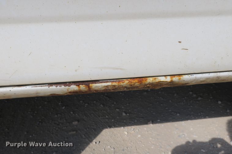 image for item DB10186 2002 Chevrolet Express G3500 box truck