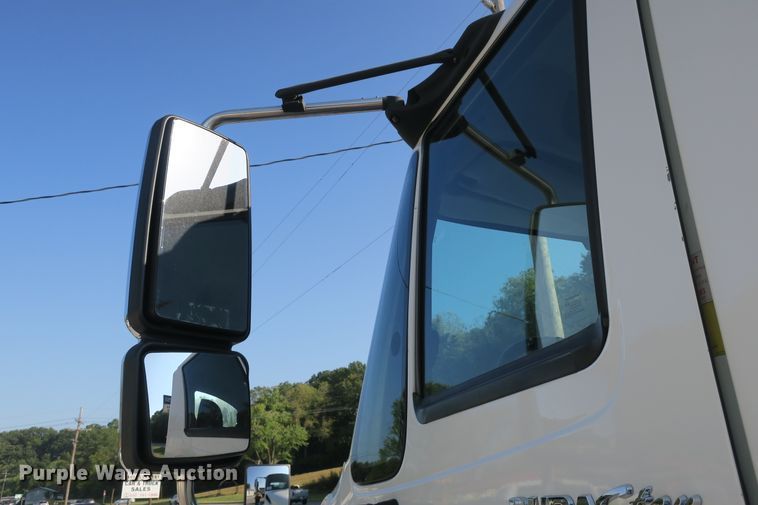 image for item DB10191 2011 International DuraStar 4400 truck cab and chassis