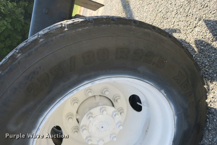 image for item DB10191 2011 International DuraStar 4400 truck cab and chassis