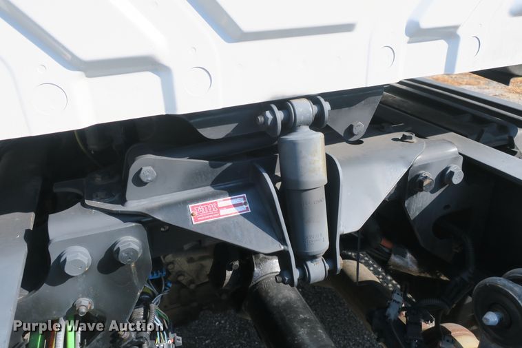 image for item DB10191 2011 International DuraStar 4400 truck cab and chassis