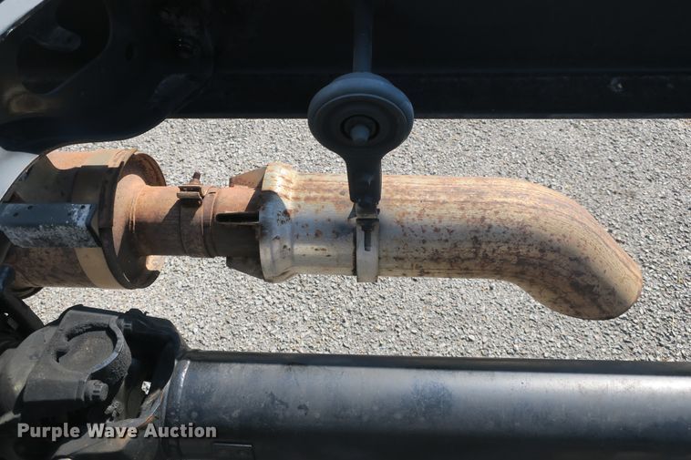 image for item DB10191 2011 International DuraStar 4400 truck cab and chassis