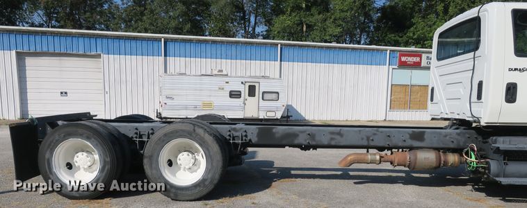 image for item DB10191 2011 International DuraStar 4400 truck cab and chassis