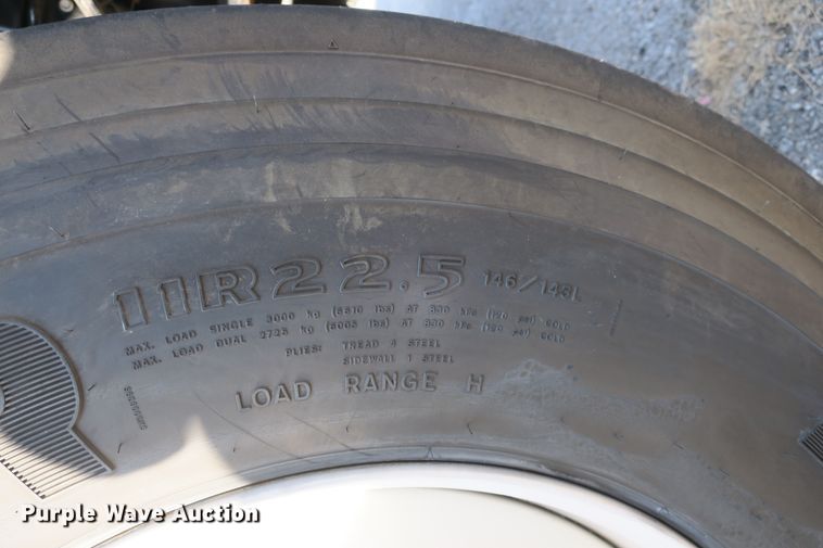 image for item DB10191 2011 International DuraStar 4400 truck cab and chassis