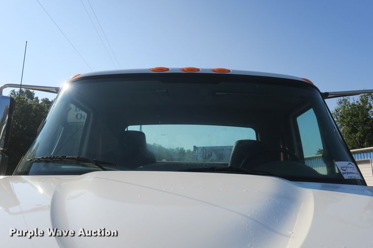 image for item DB10191 2011 International DuraStar 4400 truck cab and chassis