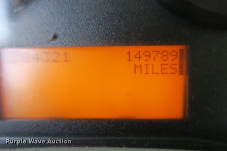 image for item DB10191 2011 International DuraStar 4400 truck cab and chassis