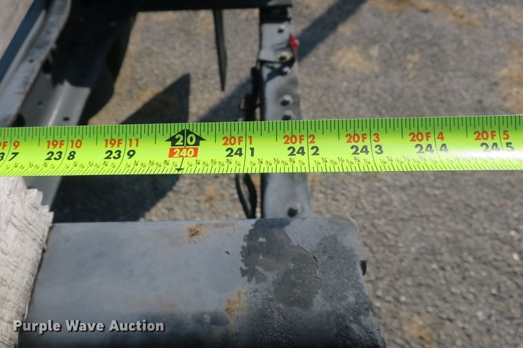 image for item DB10191 2011 International DuraStar 4400 truck cab and chassis