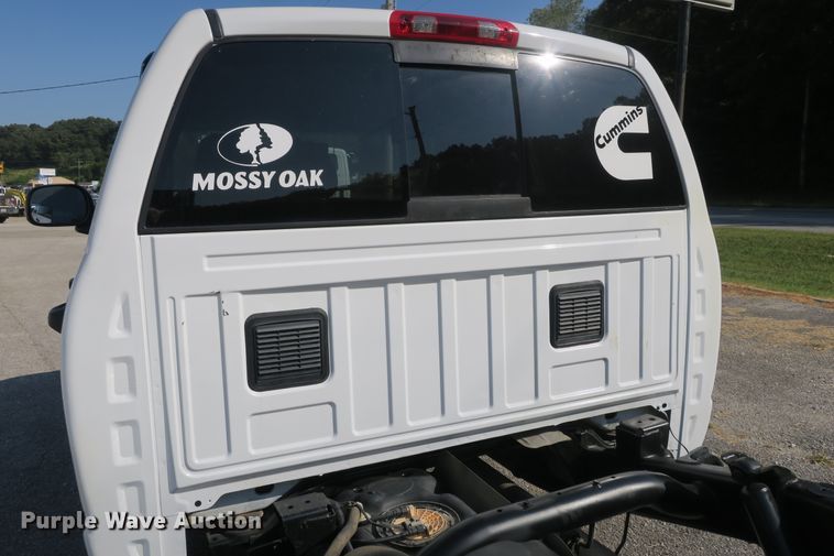 image for item DB10193 2005 Dodge Ram 2500 Quad Cab pickup truck cab and chassis