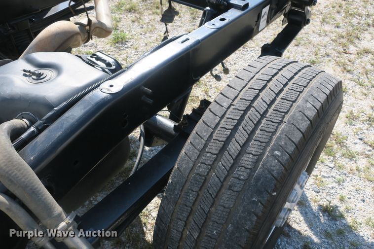 image for item DB10193 2005 Dodge Ram 2500 Quad Cab pickup truck cab and chassis