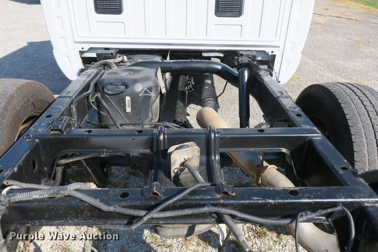 image for item DB10193 2005 Dodge Ram 2500 Quad Cab pickup truck cab and chassis