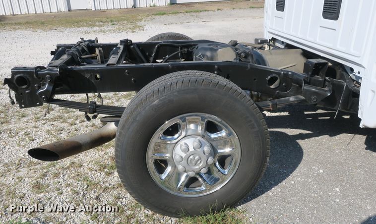 image for item DB10193 2005 Dodge Ram 2500 Quad Cab pickup truck cab and chassis