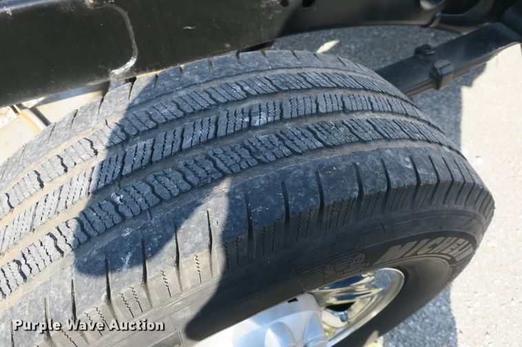 image for item DB10193 2005 Dodge Ram 2500 Quad Cab pickup truck cab and chassis