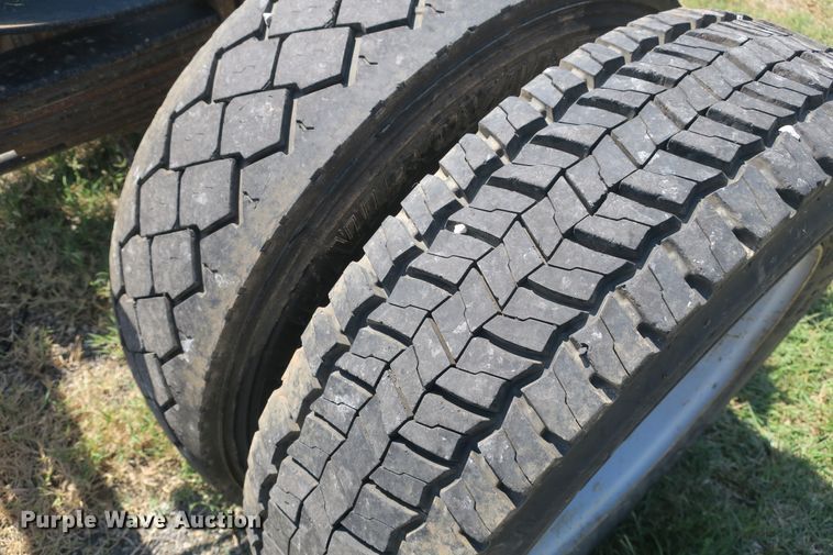 image for item DB10200 2011 Ford F550 truck cab and chassis